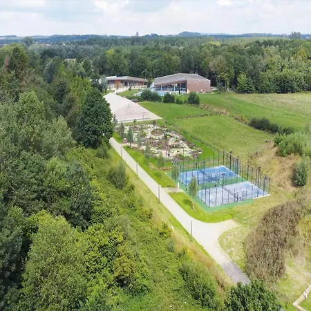 Modern Home, Hainaut 펜션 *