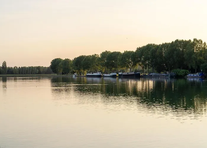 Modern Home, Hainaut Semesterbostad